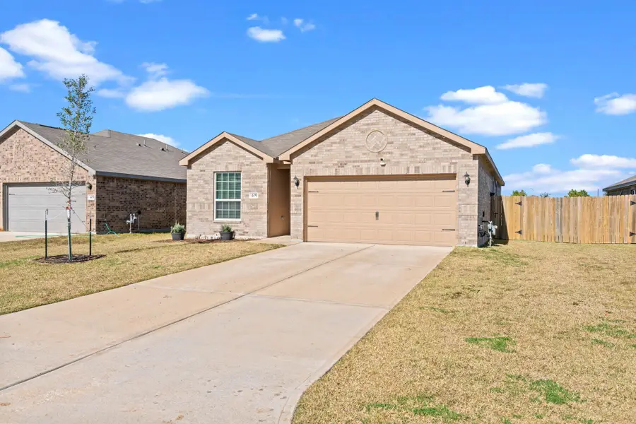 409 Amberwood Park Drive, Katy, TX 77493 - Image #2