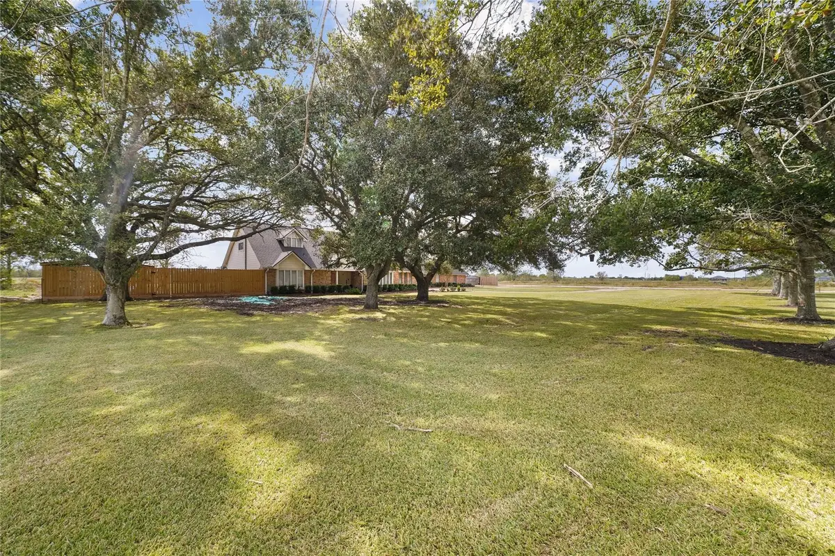 4410 County Road 63, Rosharon, TX 77583 - #1