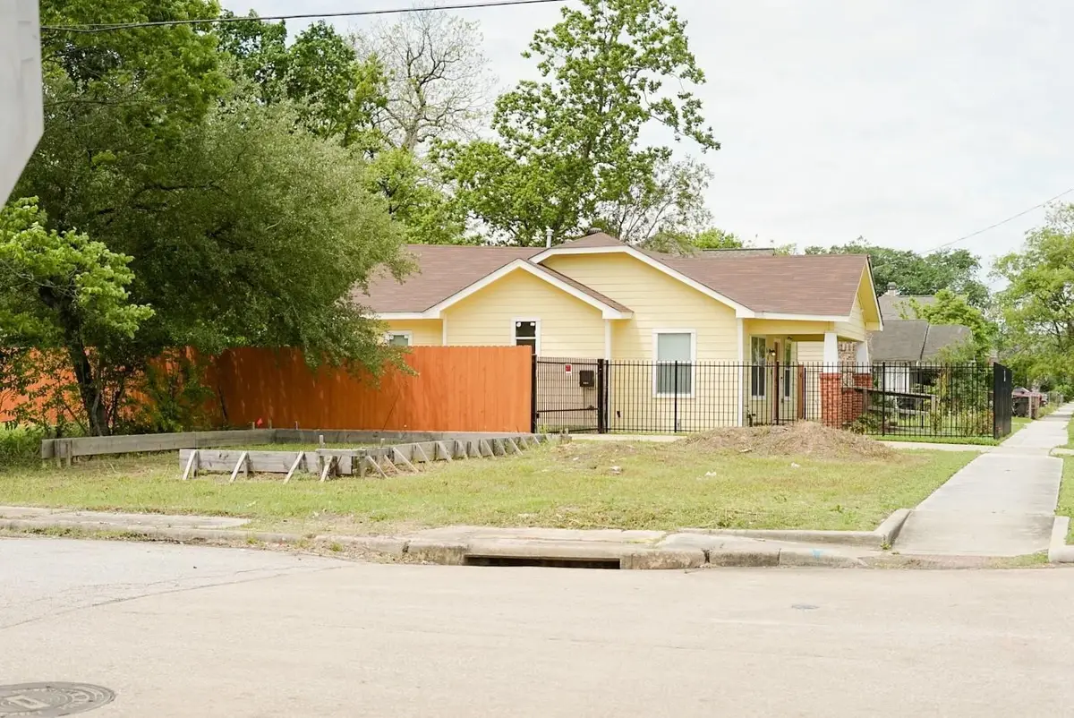 3430 Mcgowen Street, Houston, TX 77004 - Image #1