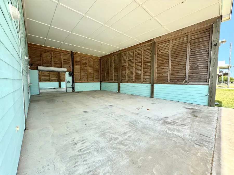 945 Alberdie Drive, Crystal Beach, TX 77650 - #3