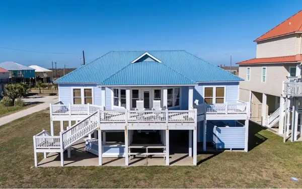 773 Bolivar Dunes Boulevard, Gilchrist, TX 77617