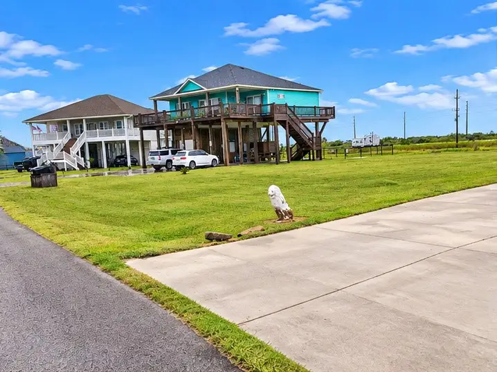 3181 Castle Drive, Crystal Beach, TX 77650 - #3