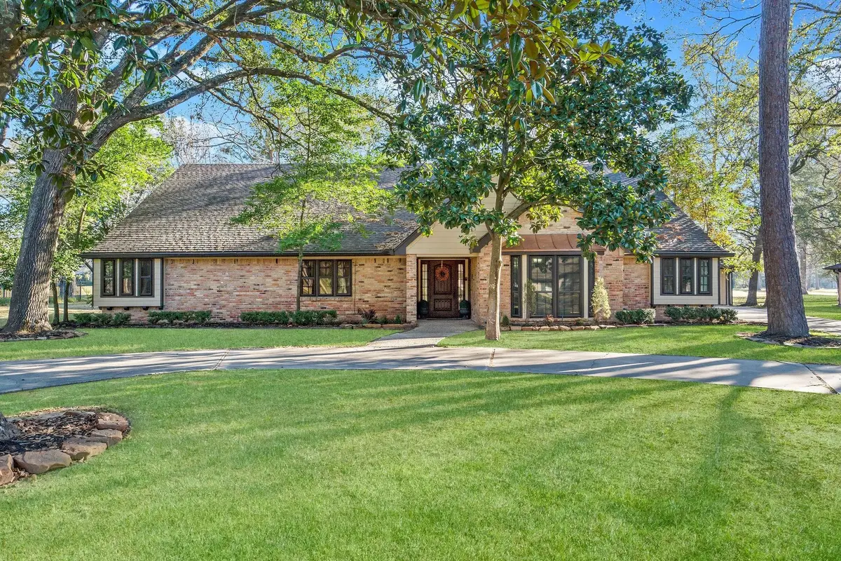 570 Roanoke Drive, Conroe, TX 77302 - Image #1