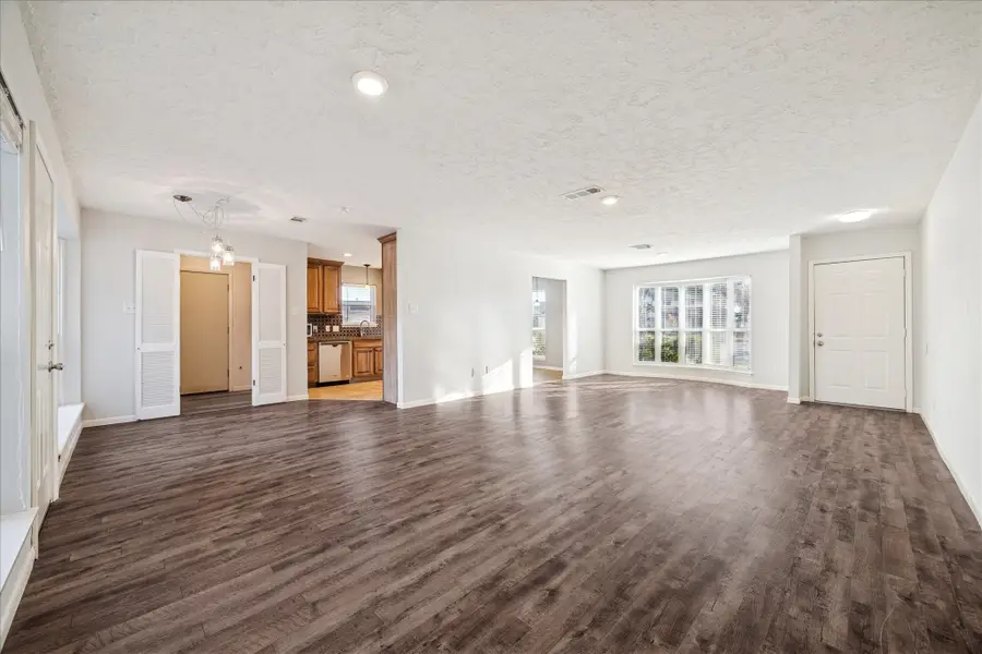 11302 Brook Meadows Lane, Meadows Place, TX 77477 - Image #2