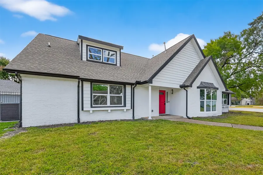 3215 Ann Arbor Drive, Houston, TX 77063 - Image #2