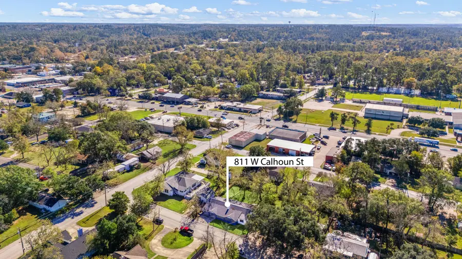 811 W Calhoun Street, Livingston, TX 77351 - #2