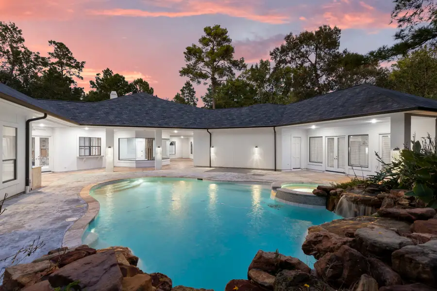 134 Trinity Oaks Court, The Woodlands, TX 77381 - Image #2