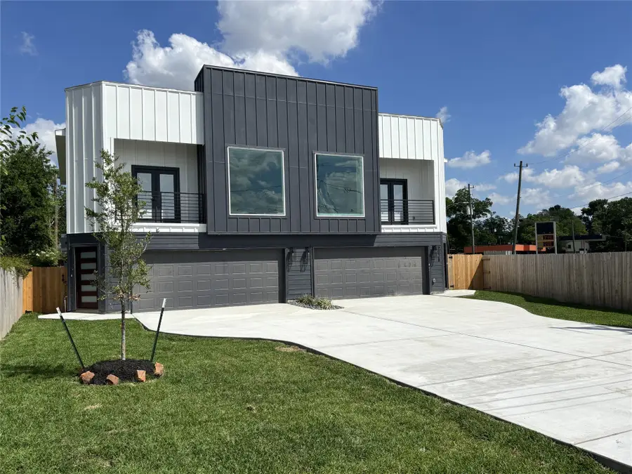 902 Ringold Street #A/B, Houston, TX 77088 - #3