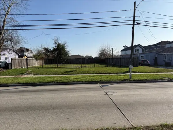 845 & 847 S Victory Drive, Houston, TX 77088