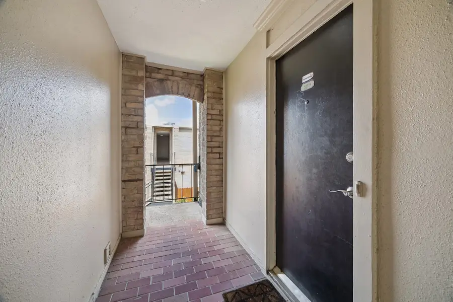 4629 Wild Indigo Street #589, Houston, TX 77027 - #2