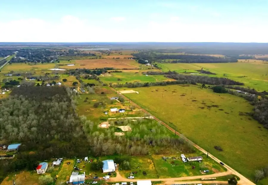 1714 J Newz Lane, Wallis, TX 77485 - #2