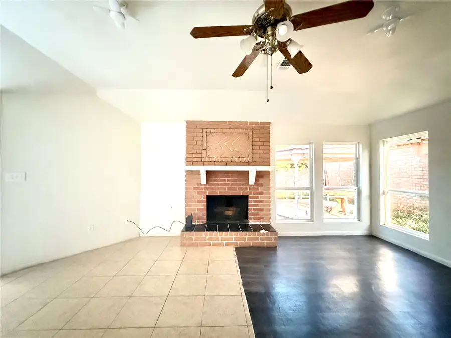 3918 Summit Valley Drive, Houston, TX 77082 - Image #3