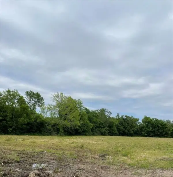 2504 Massey Tompkins Road, Baytown, TX 77521