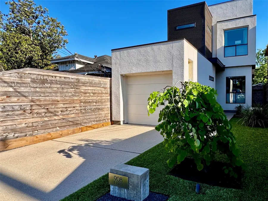 908 East 23rd, Houston, TX 77009 - #2