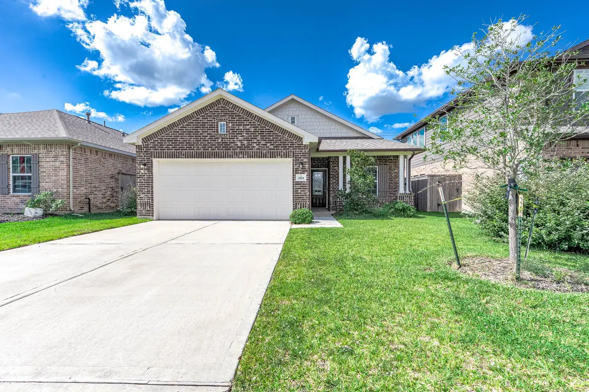 3611 Prairie Rose Trail, Angleton, TX 77515 - Image #1