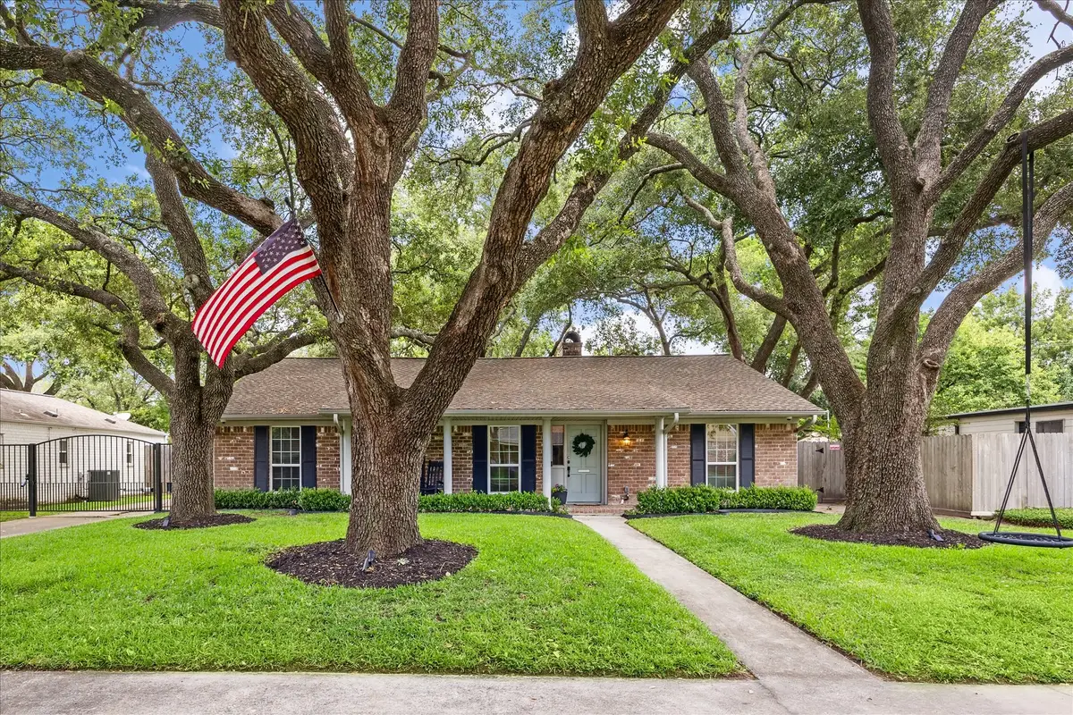 10714 Piping Rock Lane, Houston, TX 77042 - #1