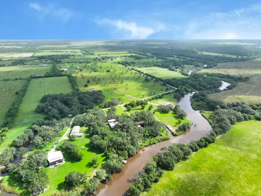1734 Haynes Road, Anahuac, TX 77514 - #2