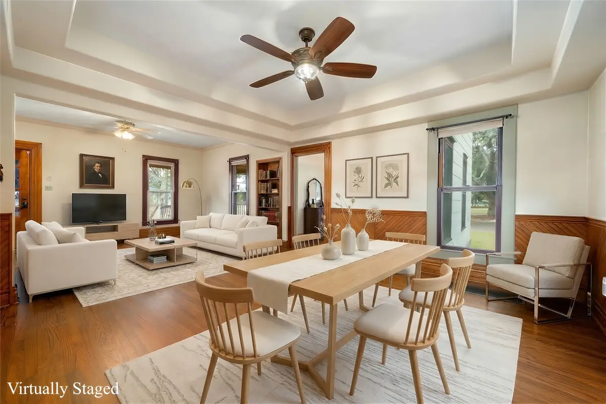 816 W Adoue Street, Alvin, TX 77511 - #1