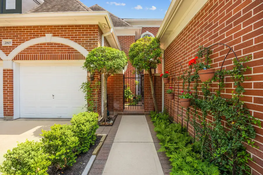 2803 Saint Annes Drive, Sugar Land, TX 77479 - #2