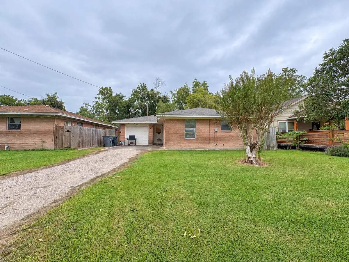 2416 10th Street, Bay City, TX 77414 - #1