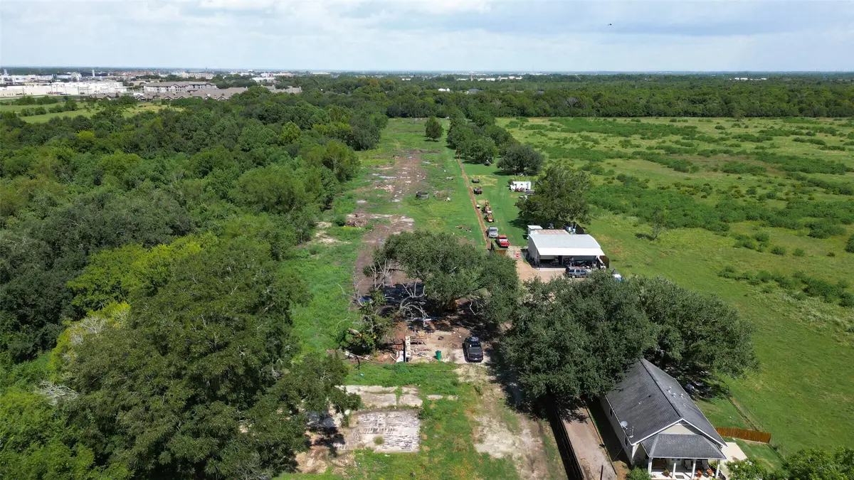 418 W Archer Road, Baytown, TX 77521 - #1