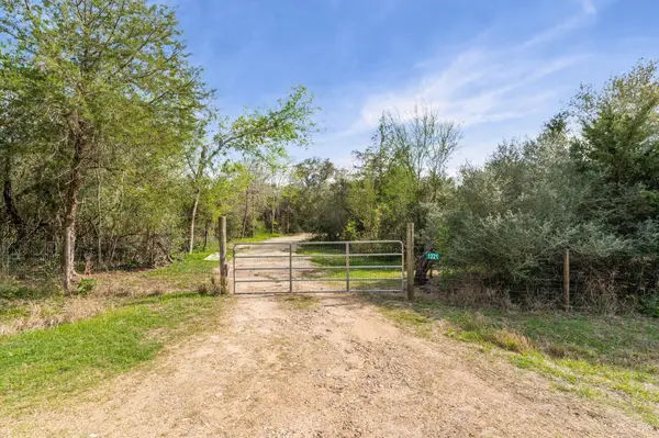 1221 Abel Road, New Ulm, TX 78950