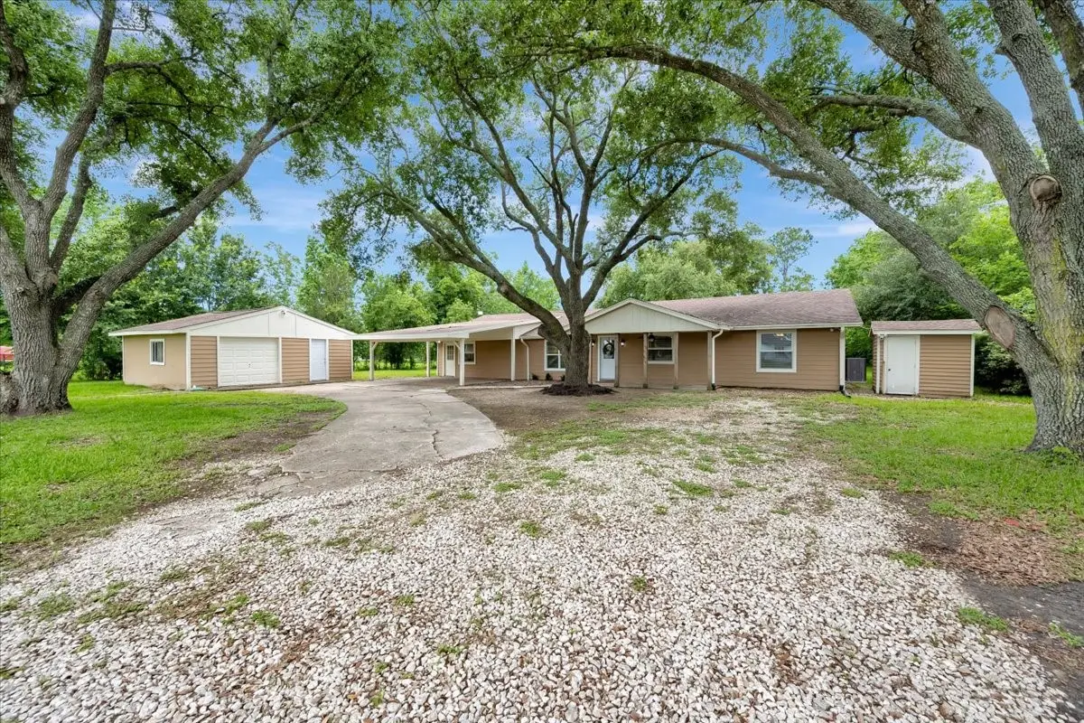 7440 County Road 215a, Alvin, TX 77511 - #1