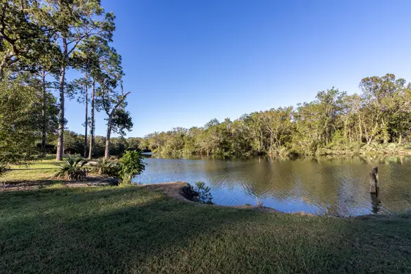 30 Ellis Road, League City, TX 77573