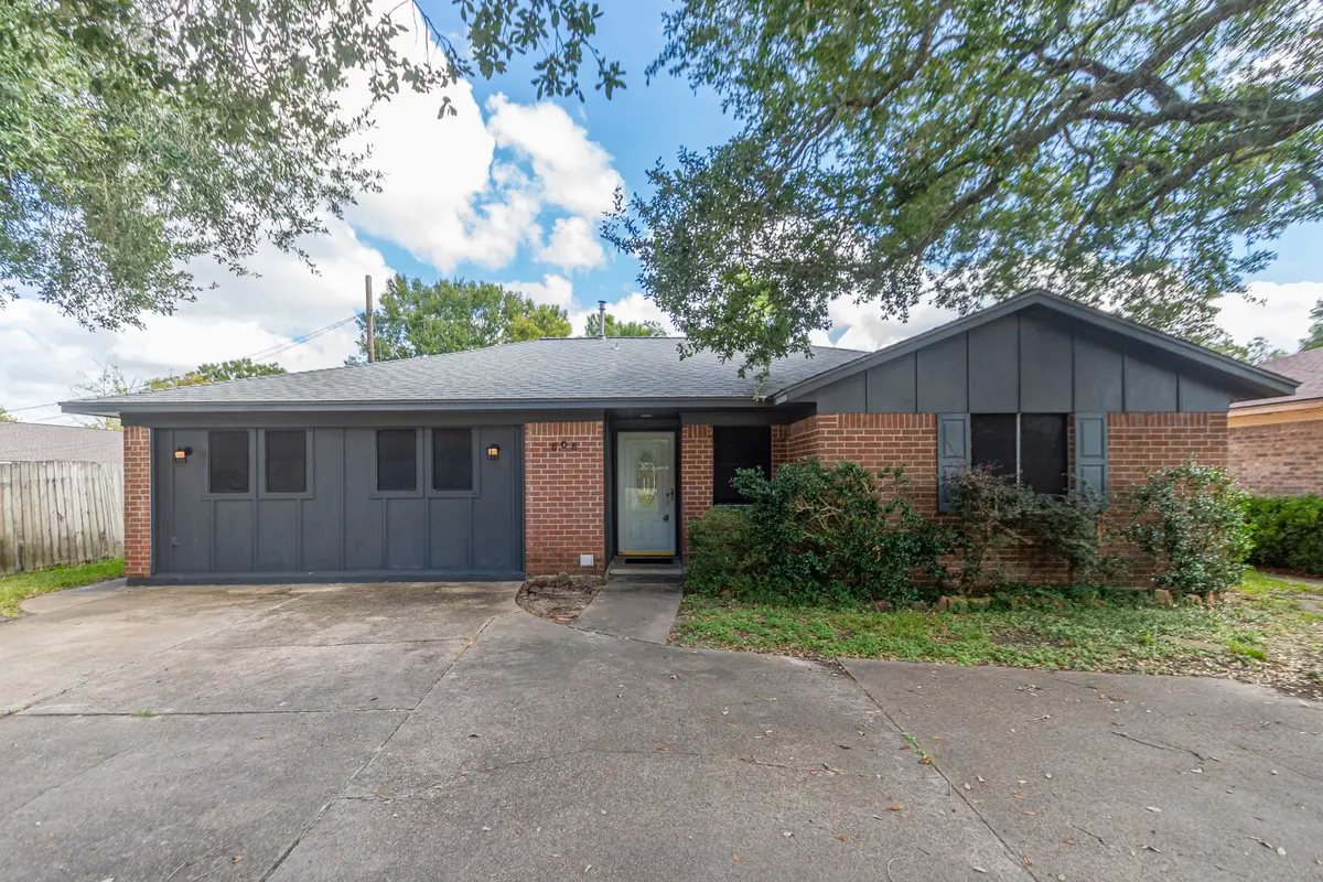 505 S Downing Road, Angleton, TX 77515 - Image #1