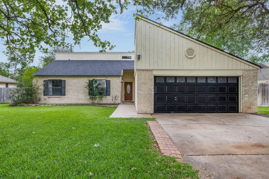 3803 Old Oaks Drive, Bryan, TX 77802 - #2