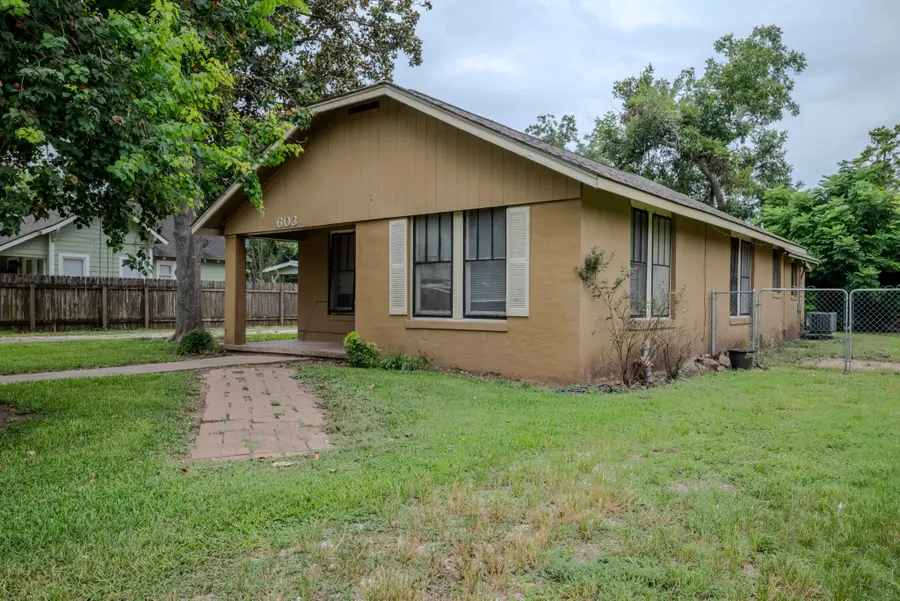 603 N Resident Street, Wharton, TX 77488 - Image #3