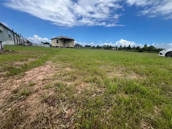 1243 Road 5263, Cleveland, TX 77327