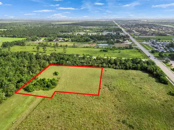 5924 Pecan Park, Hitchcock, TX 77563