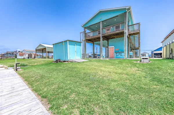 3511 County Road 202, Sargent, TX 77414