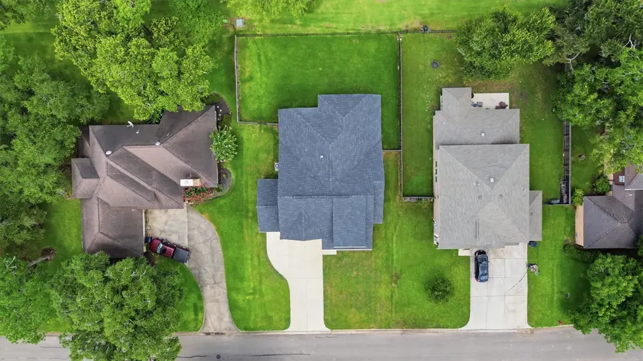 236 Woodhaven Drive, West Columbia, TX 77486 - #2