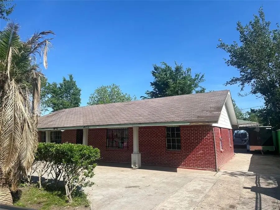 255 Mcfarland Road, Houston, TX 77060 - Image #2