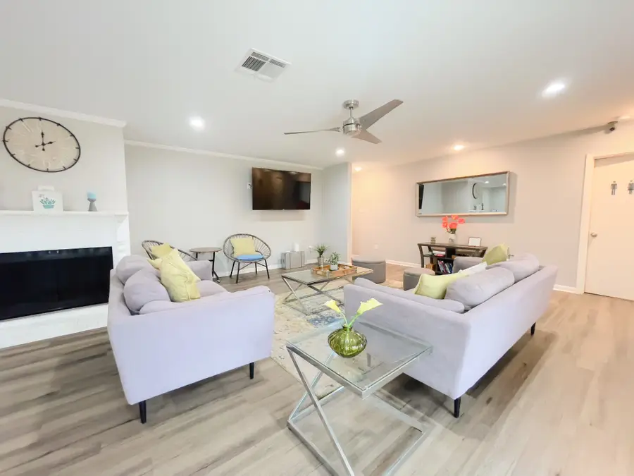 8423 Glen Valley Drive, Houston, TX 77061 - Image #3