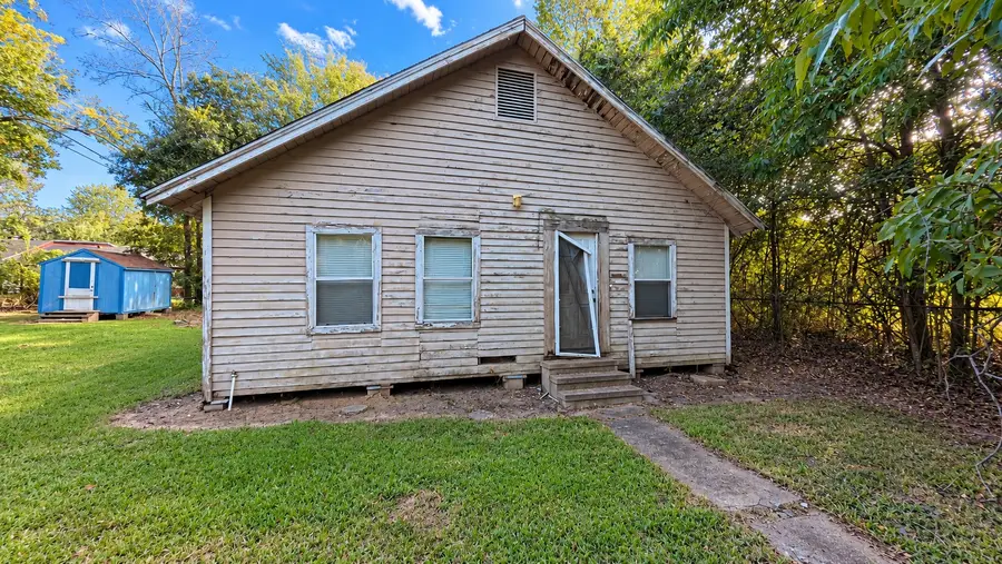 903 Sholars Avenue, Orange, TX 77630 - #2