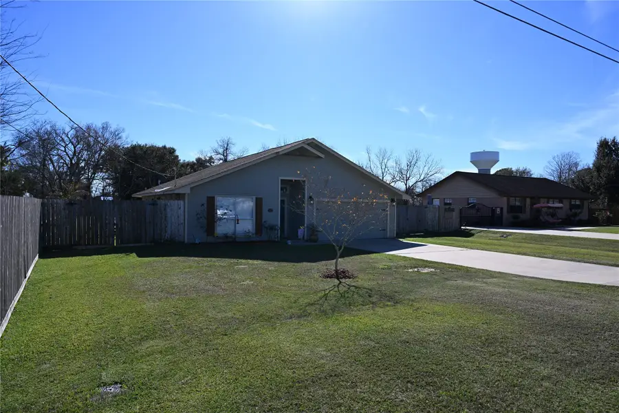 1220 Fairground Ln, Angleton, TX 77515 - #3