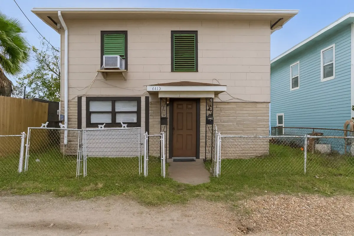 6113 Avenue Q 1/2, Galveston, TX 77551 - Image #1