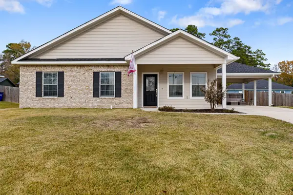 413 E Spruce Street, Huntington, TX 75949