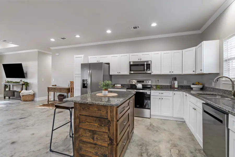 413 E Spruce Street, Huntington, TX 75949 - Image #3