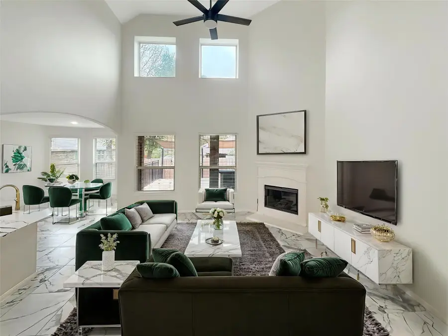 4 Logan Creek Lane, Conroe, TX 77304 - Image #2