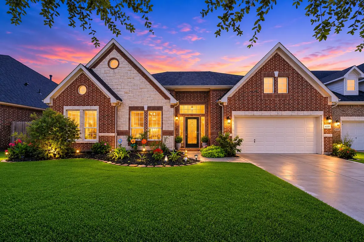 4329 S Meridian Greens Drive, Dickinson, TX 77539 - #1