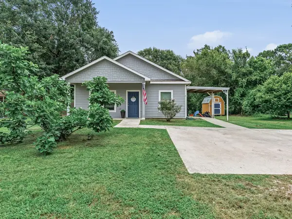 1951 Hickory Drive, Vidor, TX 77662