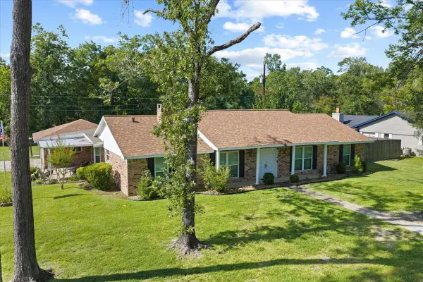 3603 Fleming Drive, Baytown, TX 77521