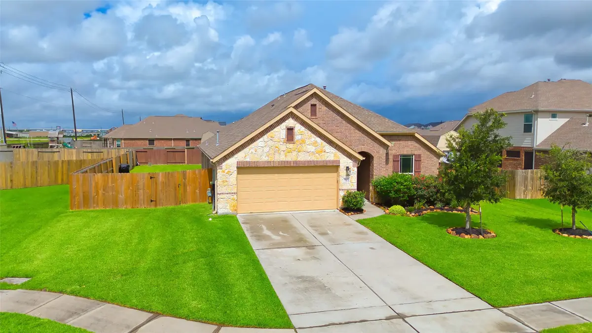 9107 Brett Court, Monterey Belvieu, TX 77523 - #1