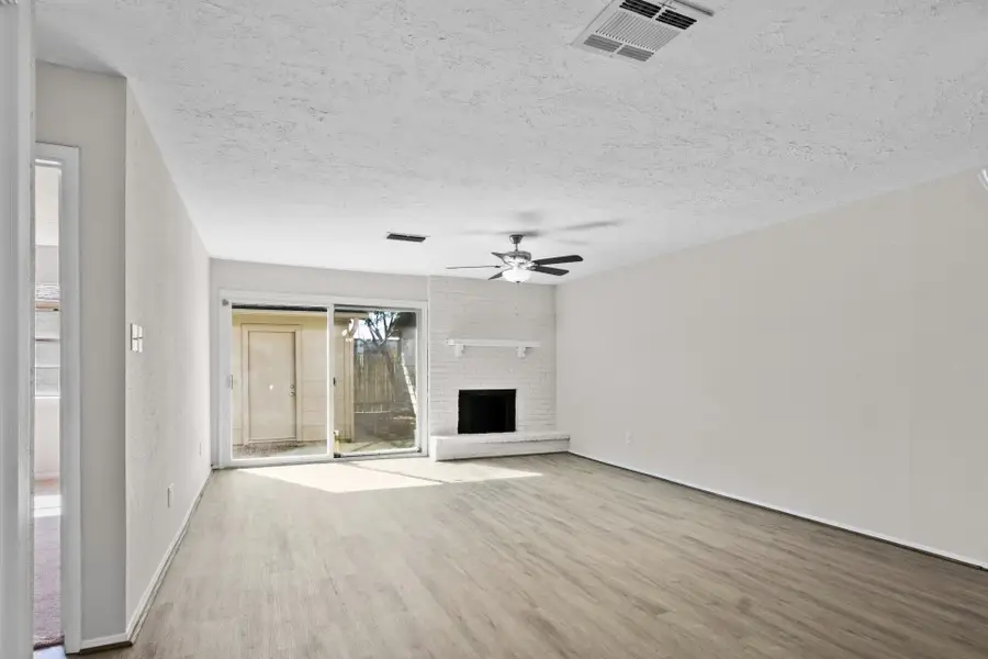 6541 S Briar Bayou Drive, Houston, TX 77072 - Image #3