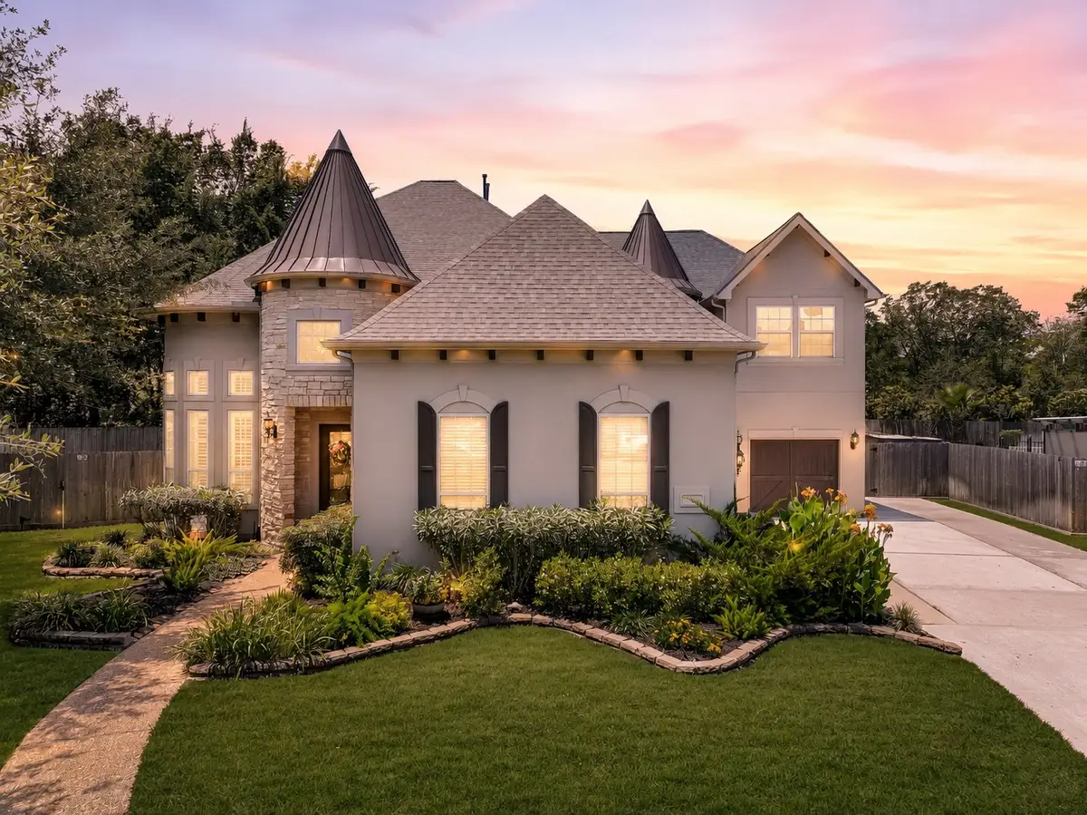 2304 Halls Creek Court, Friendswood, TX 77546 - #1
