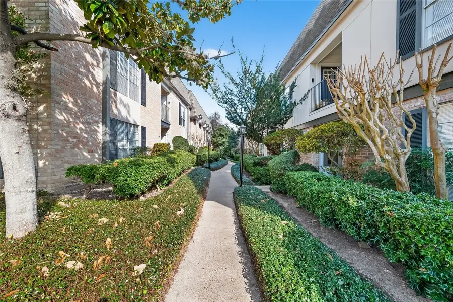 1811 Stoney Brook Drive #91, Houston, TX 77063 - #3